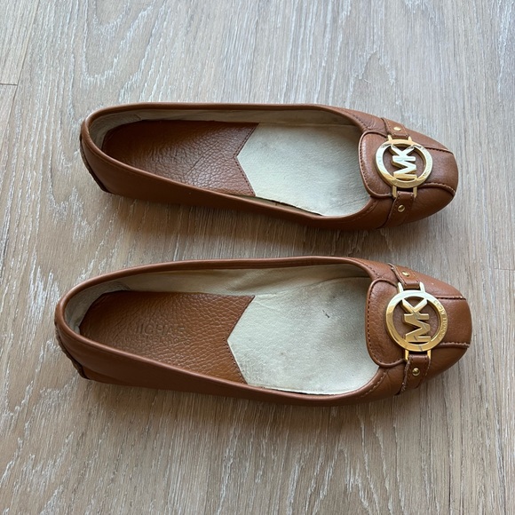 Michael Kors Tan Flats Size 8 - Picture 4 of 6